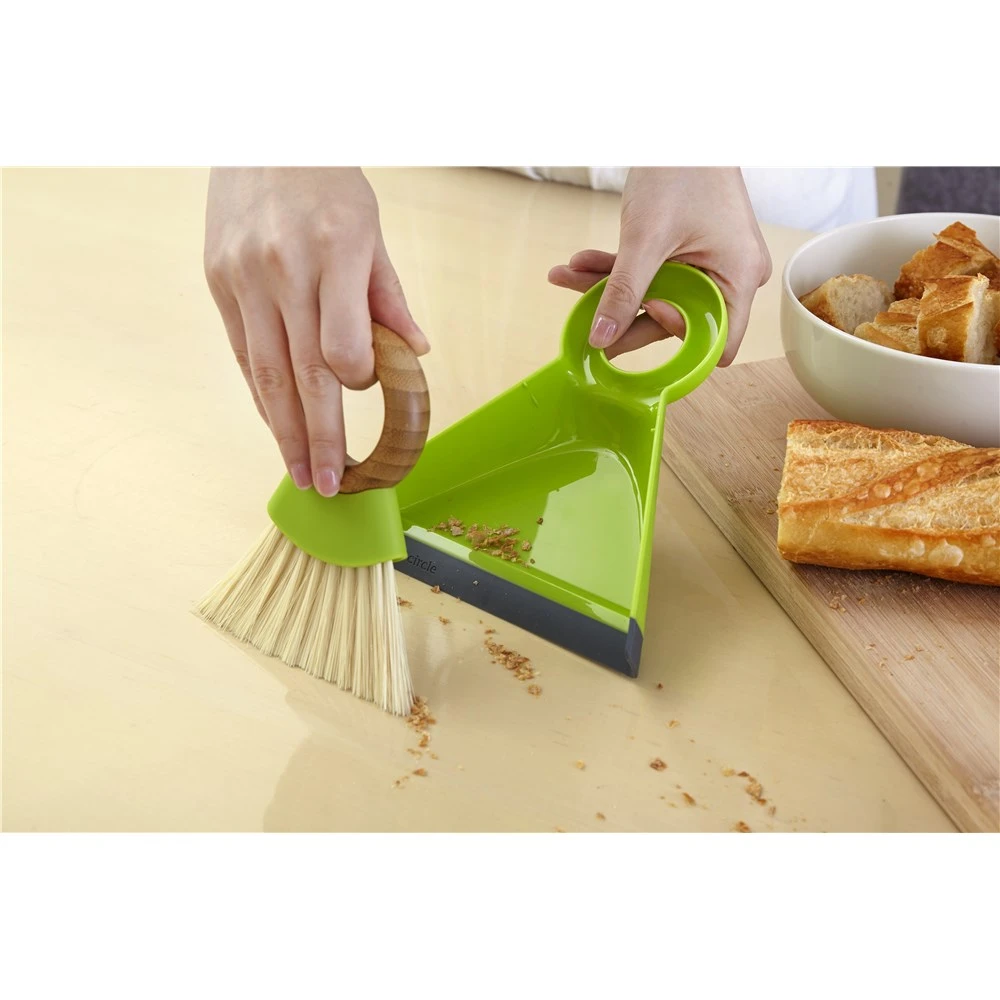 Full Circle Tiny Team Mini Dustpan & Brush Set 2 Full Circle Tiny Team Mini Dustpan & Brush Set - Image 2