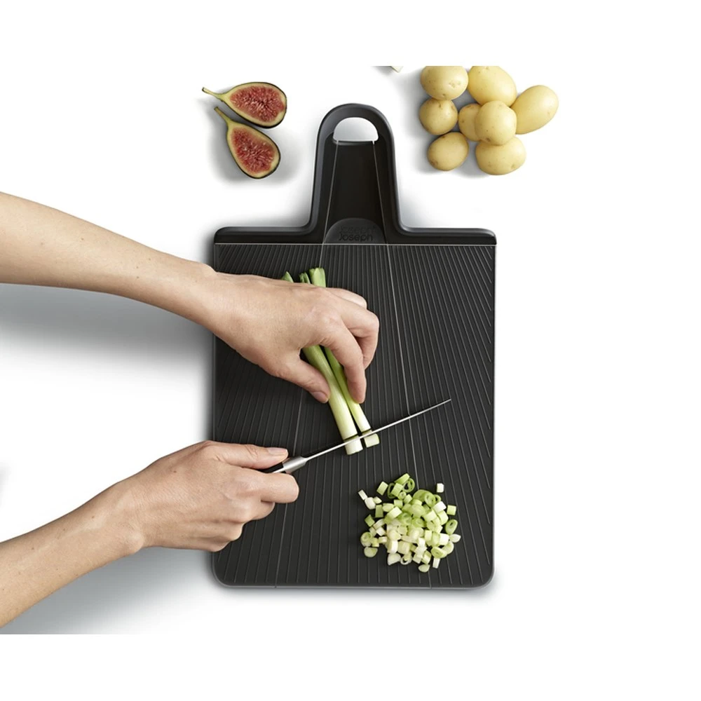 Joseph Joseph Chop2Pot Plus Regular Black 2 Joseph Joseph Chop2Pot Plus Regular Black - Image 2