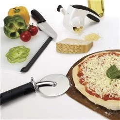 OXO Good Grips Pizza Wheel Cutter Black -Breville Sales Store KHA 26681 3