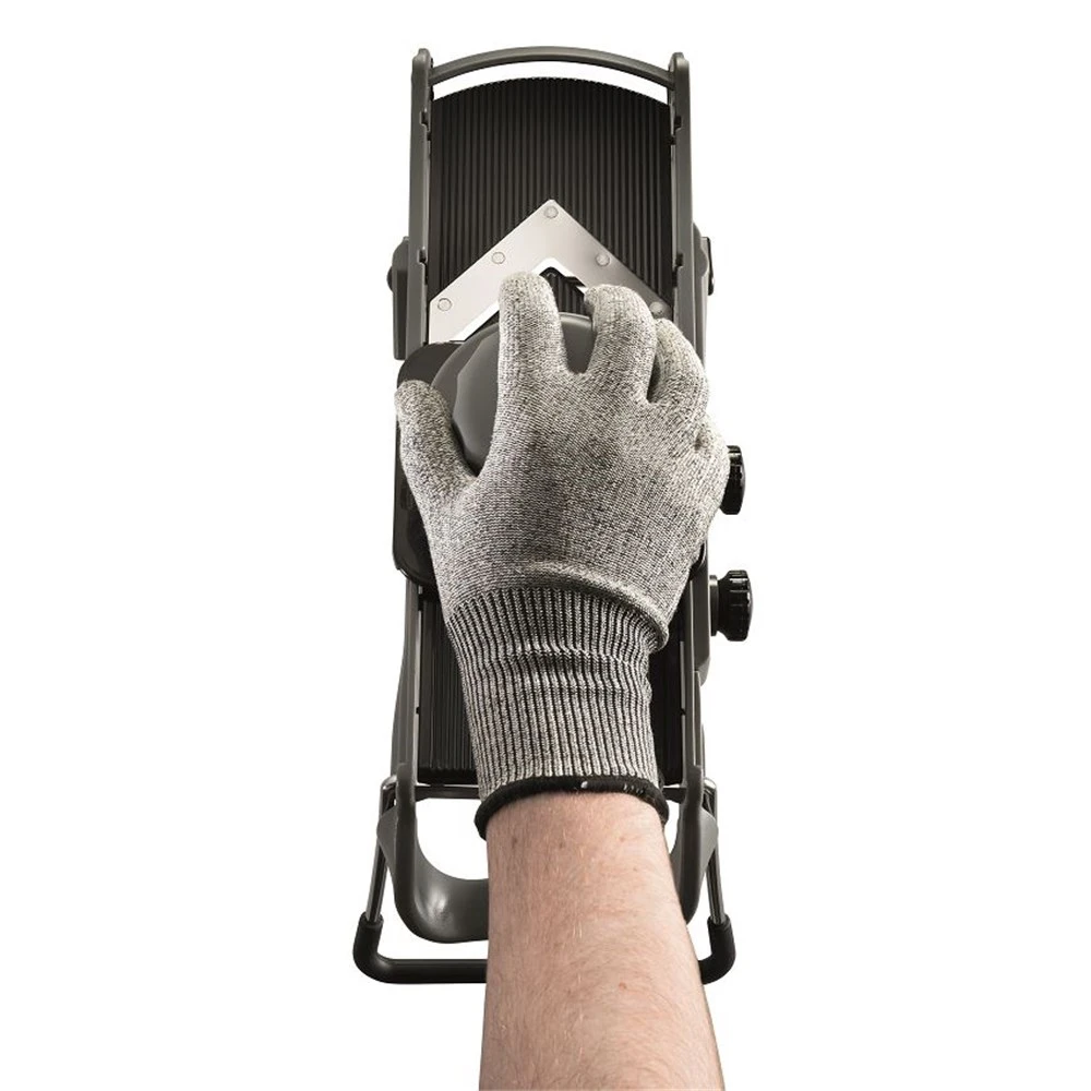 Baccarat Protecta Cut Resistant Glove 3 Baccarat Protecta Cut Resistant Glove - Image 3