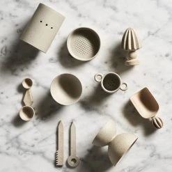 Robert Gordon Handy Little Things Hand Juicer Natural 8 Robert Gordon Handy Little Things Hand Juicer Natural -Breville Sales Store ROB 506640 4